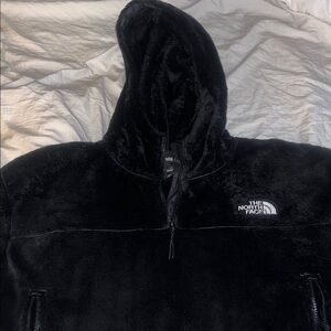The North Face Plush Black Pullover